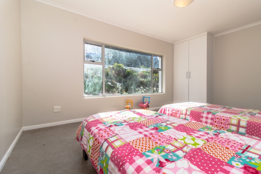 To Let 6 Bedroom Property for Rent in Bettys Bay Western Cape